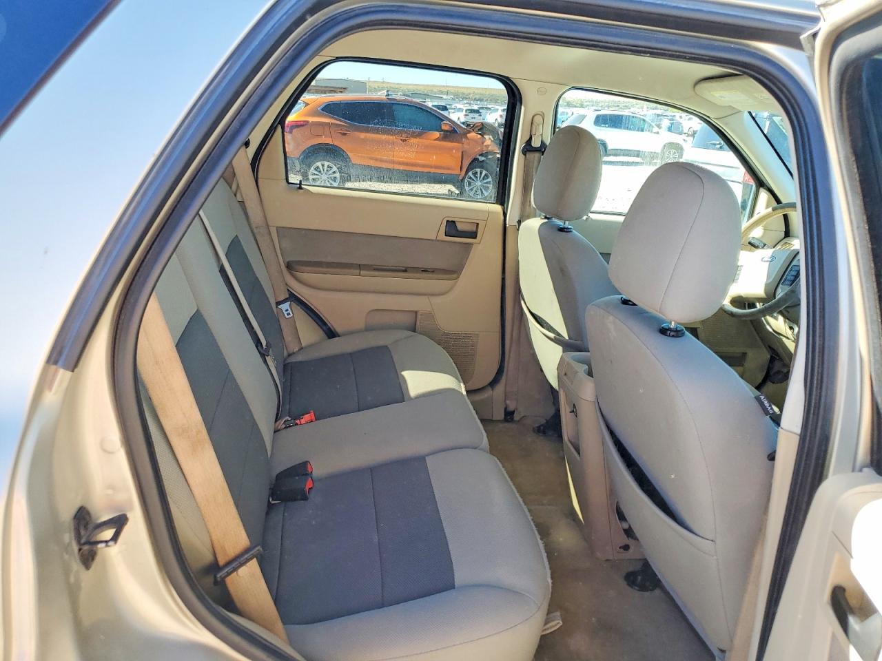 2010 FORD ESCAPE XLT — Фото 10 из 12