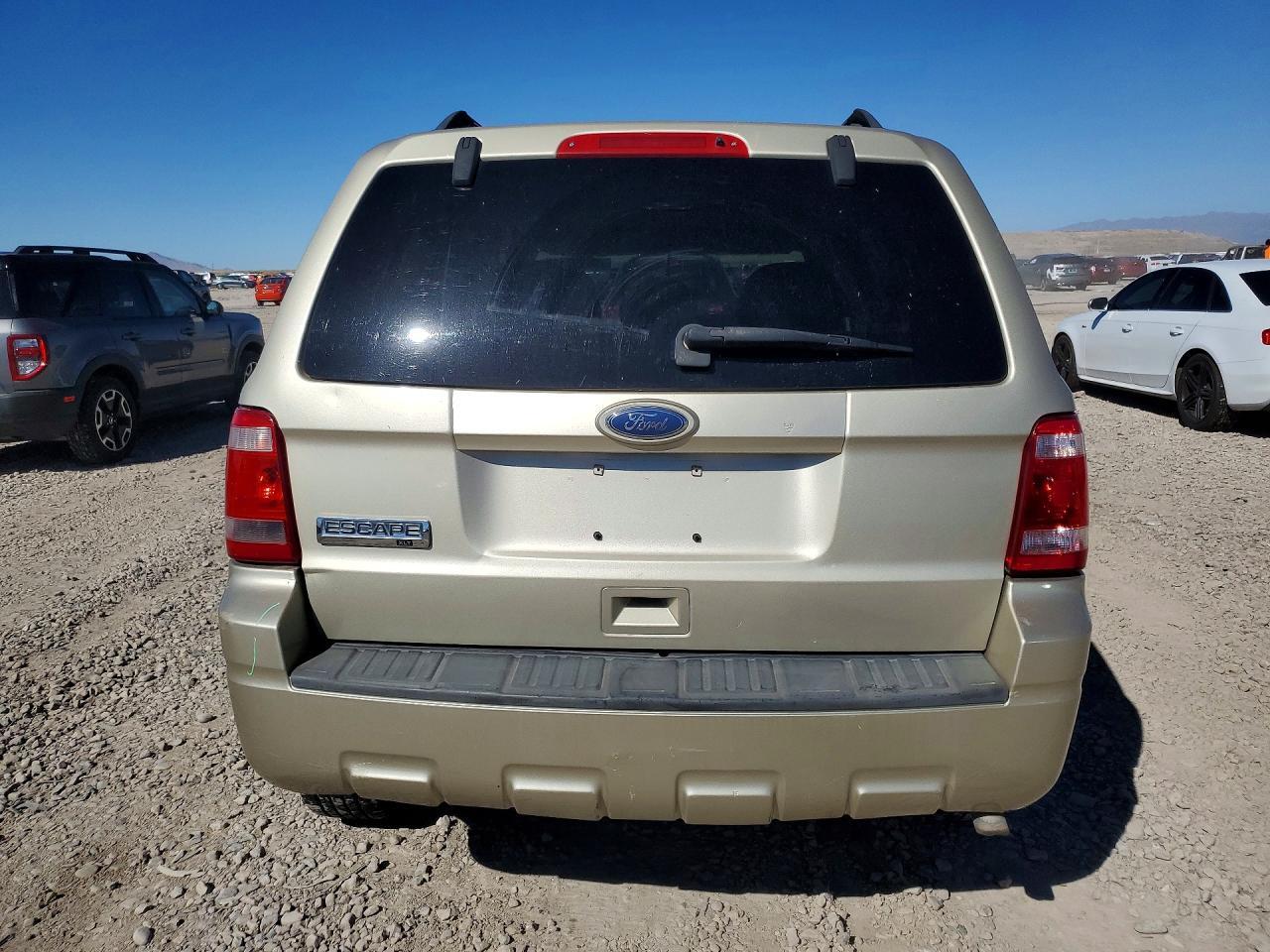 2010 FORD ESCAPE XLT — Фото 6 из 12
