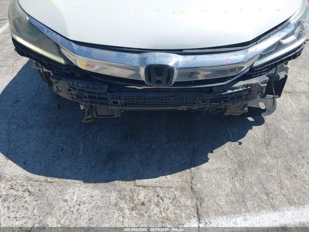 JHMCR6F52HC000650 2017 HONDA ACCORD HYBRID photo no. 6