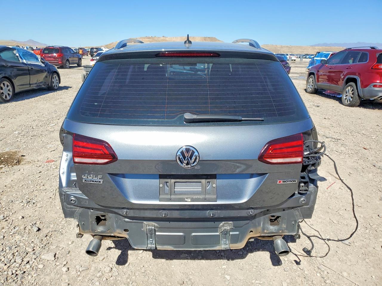 2019 VOLKSWAGEN GOLF ALLTRACK S — Фото 6 из 13