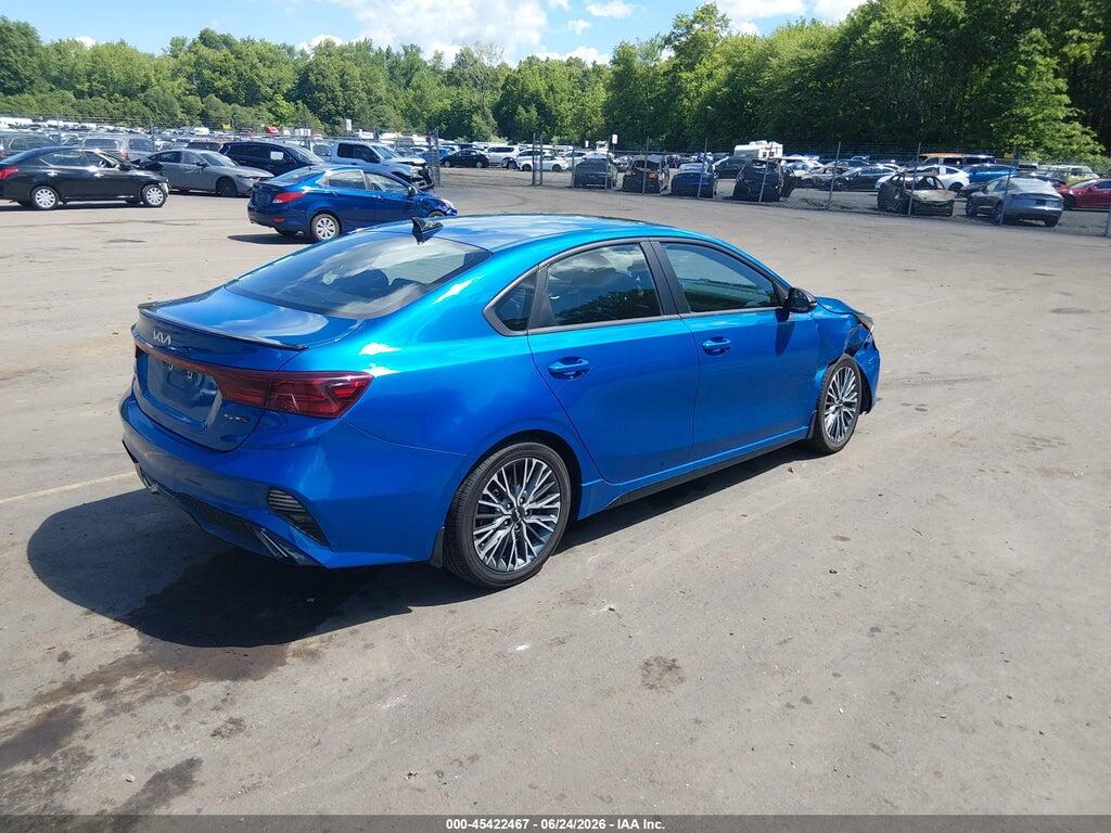 3KPF54AD5NE425944 2022 KIA FORTE photo no. 4