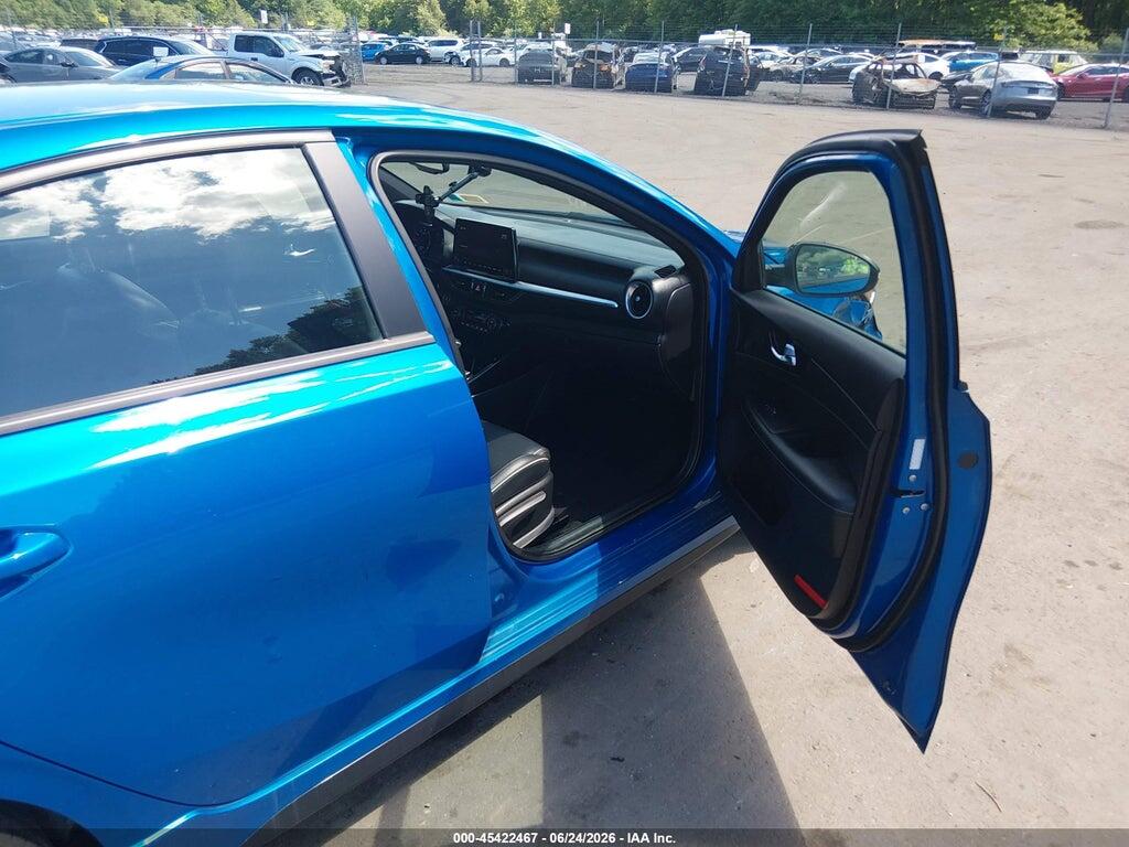 3KPF54AD5NE425944 2022 KIA FORTE photo no. 5