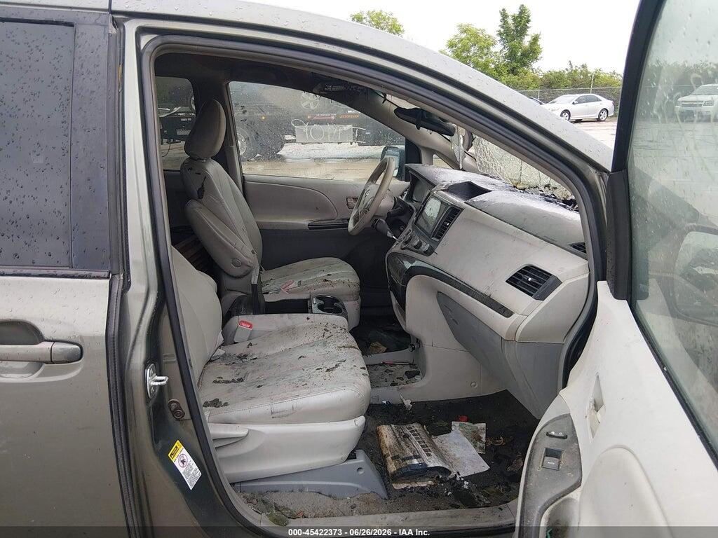 5TDKK3DC6BS045601 2011 TOYOTA SIENNA photo no. 5