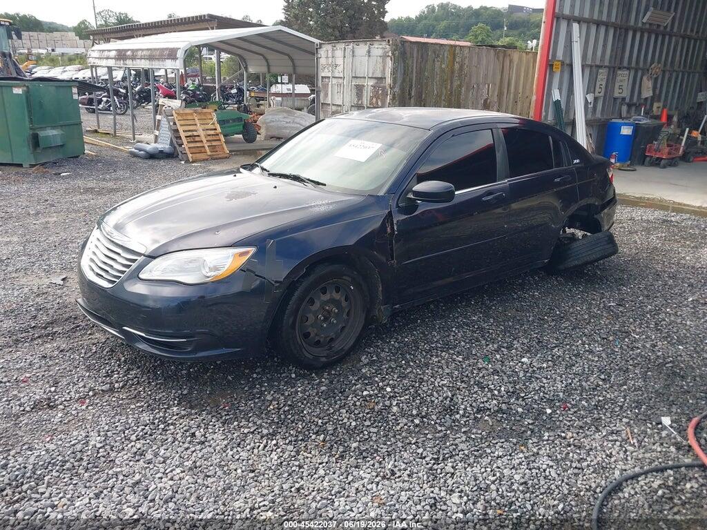 1C3BC4FB2BN558118 2011 CHRYSLER 200 photo no. 2