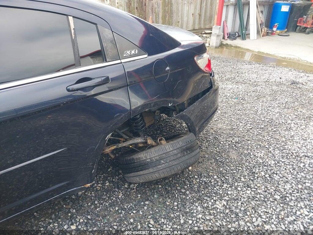 1C3BC4FB2BN558118 2011 CHRYSLER 200 photo no. 6