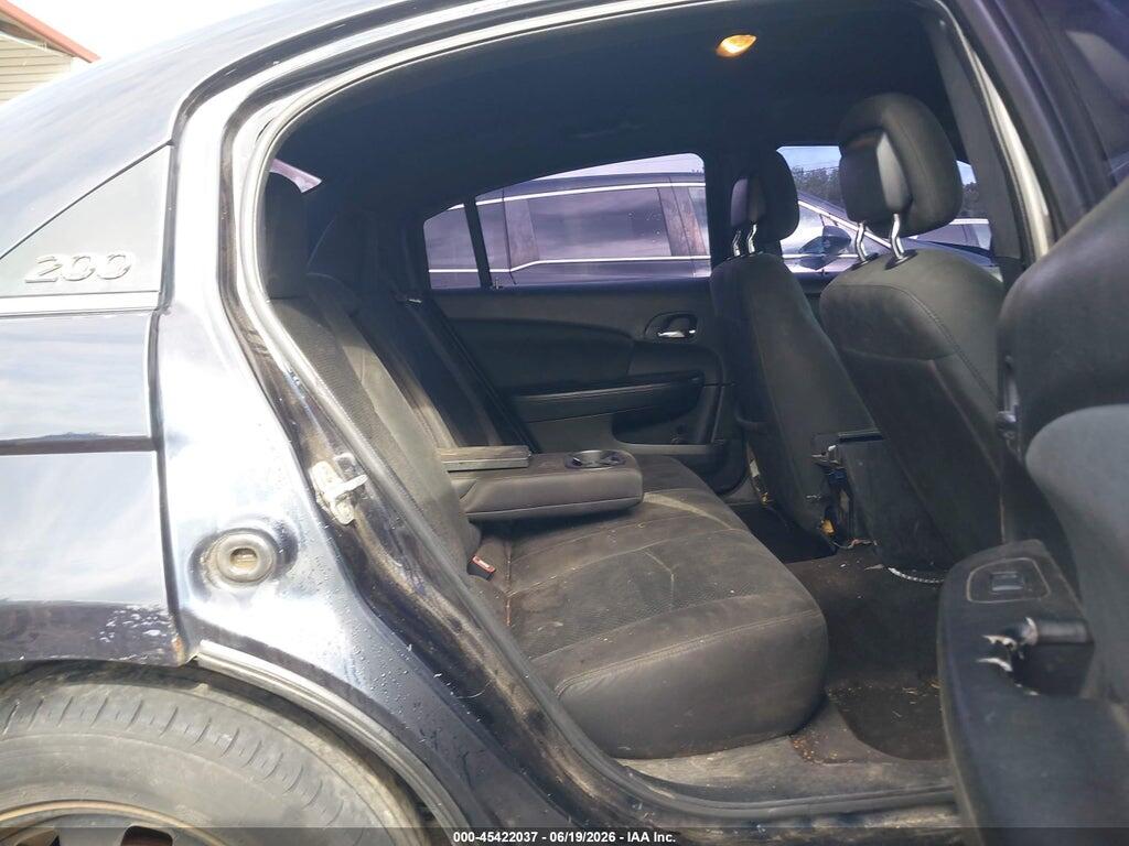 1C3BC4FB2BN558118 2011 CHRYSLER 200 photo no. 8