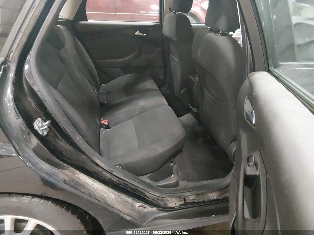 1FADP3K25GL271115 2016 FORD FOCUS photo no. 8