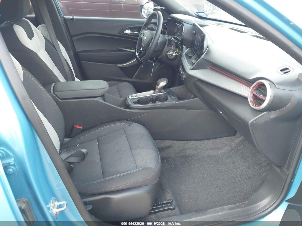 KL77LGEP4SC099196 2025 CHEVROLET TRAX photo no. 5