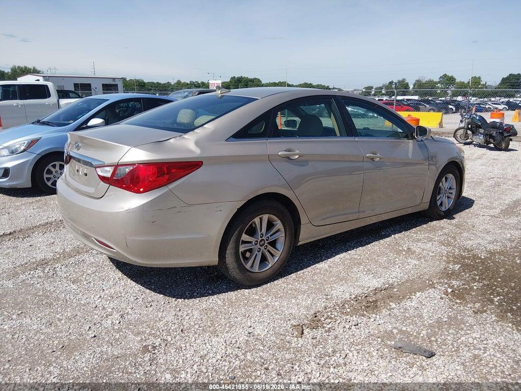 5NPEB4AC2BH049948 2011 HYUNDAI SONATA photo no. 4
