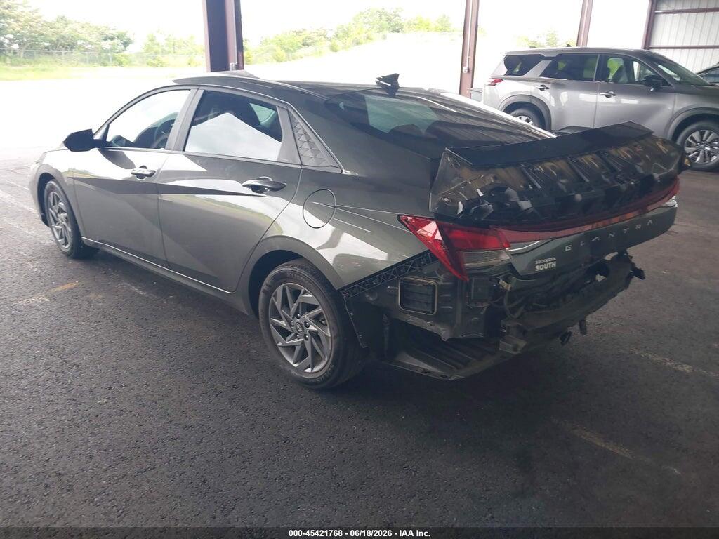 KMHLM4DG7RU774098 2024 HYUNDAI ELANTRA photo no. 3