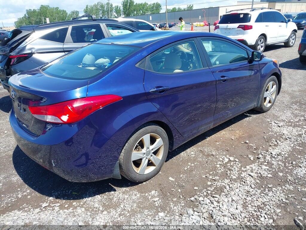 5NPDH4AE0DH374077 2013 HYUNDAI ELANTRA photo no. 4