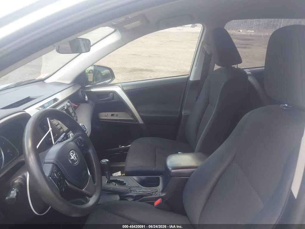 JTMBFREV8FD147796 2015 TOYOTA RAV4 photo no. 5