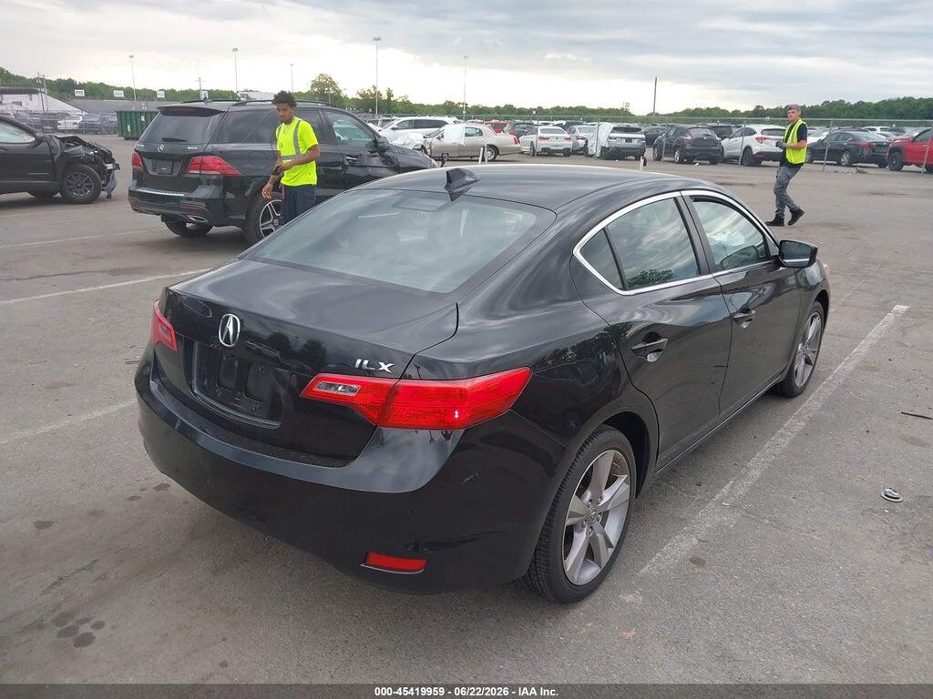 19VDE2E56DE001243 2013 ACURA ILX photo no. 4