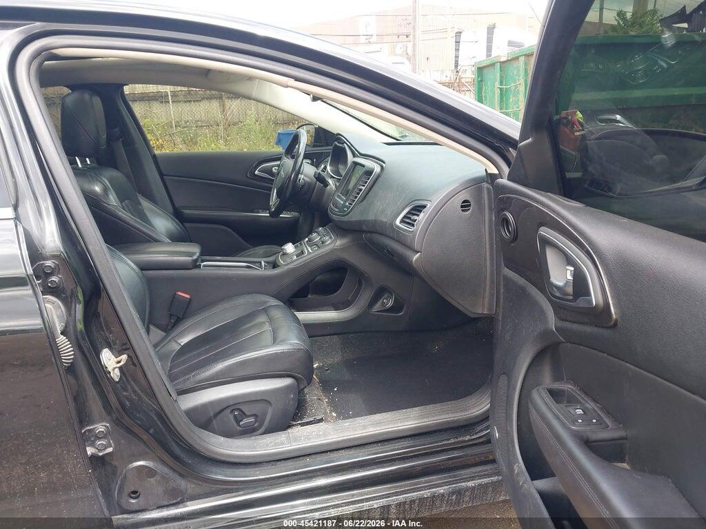 1C3CCCCG0FN520407 2015 CHRYSLER 200 photo no. 5