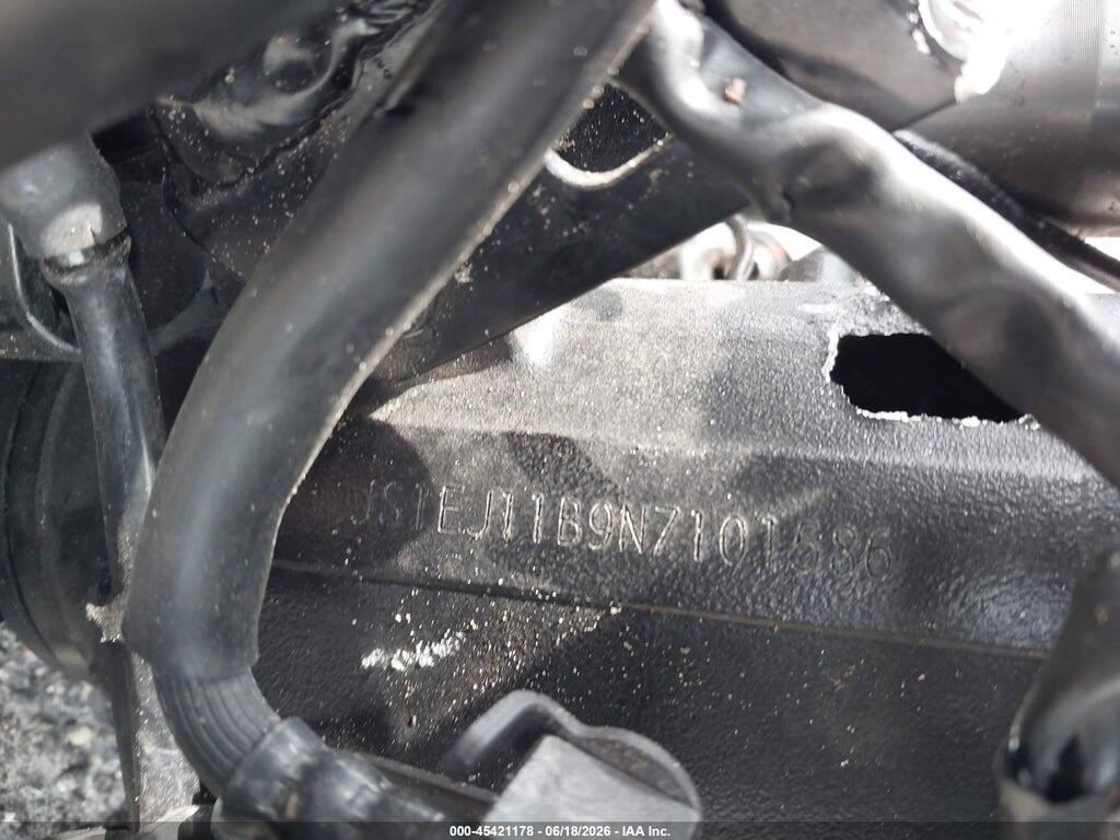 JS1EJ11B9N7101586 2022 SUZUKI GSX1300 photo no. 10