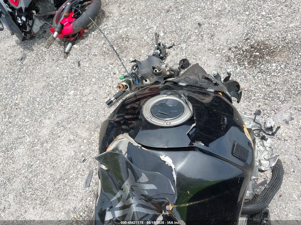 JS1EJ11B9N7101586 2022 SUZUKI GSX1300 photo no. 7