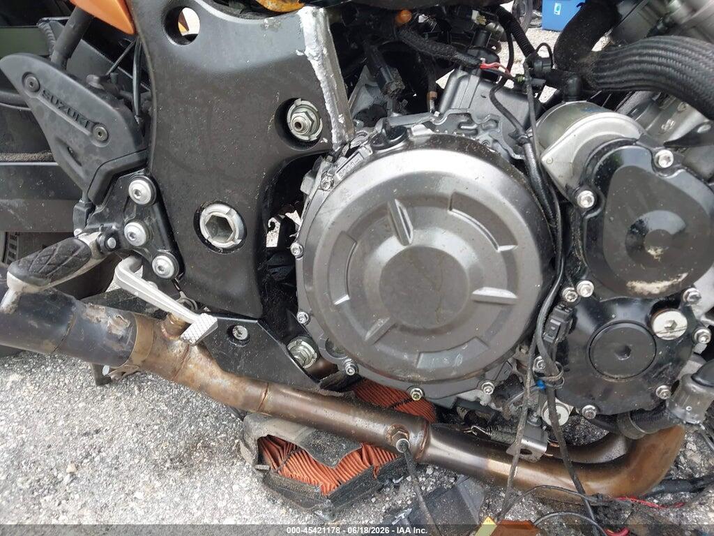 JS1EJ11B9N7101586 2022 SUZUKI GSX1300 photo no. 8