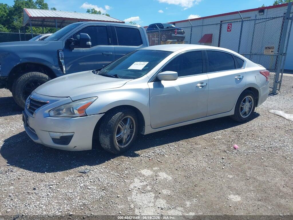 1N4AL3AP1DC268316 2013 NISSAN ALTIMA photo no. 2