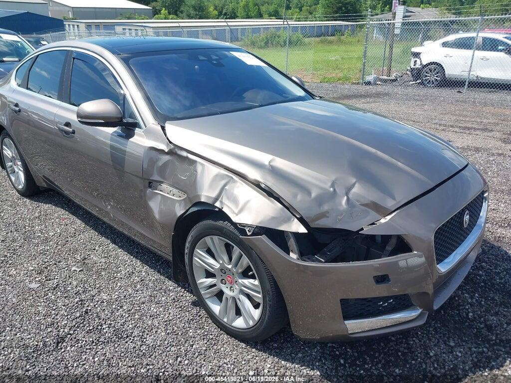 SAJBD4BV5HCY35679 2017 JAGUAR XF photo no. 6