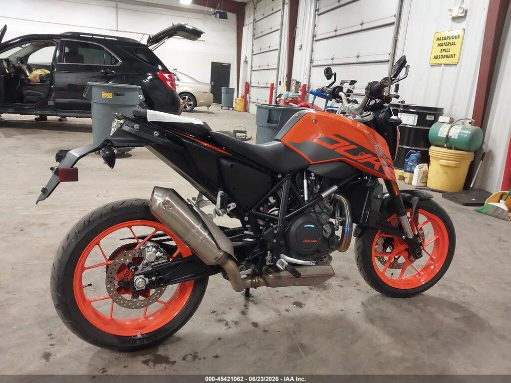 VBKLDV406JM718735 2018 KTM 690 photo no. 12
