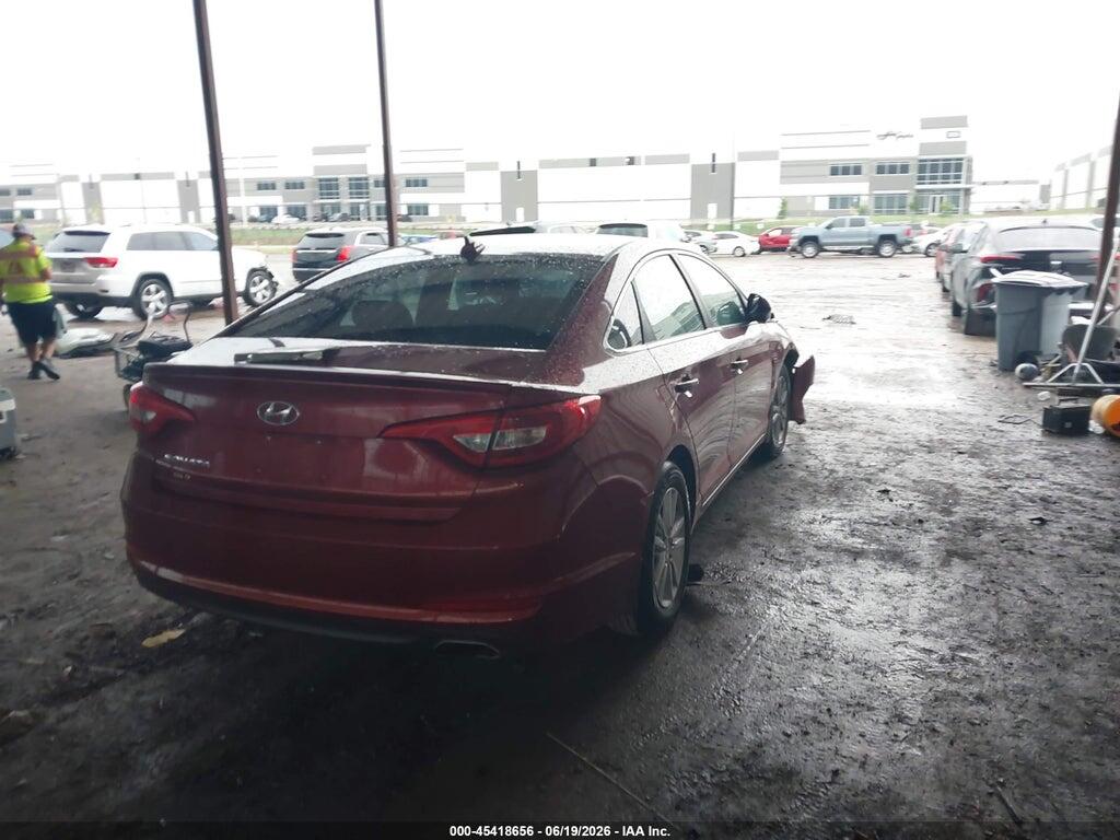 5NPE24AF0FH221071 2015 HYUNDAI SONATA photo no. 4