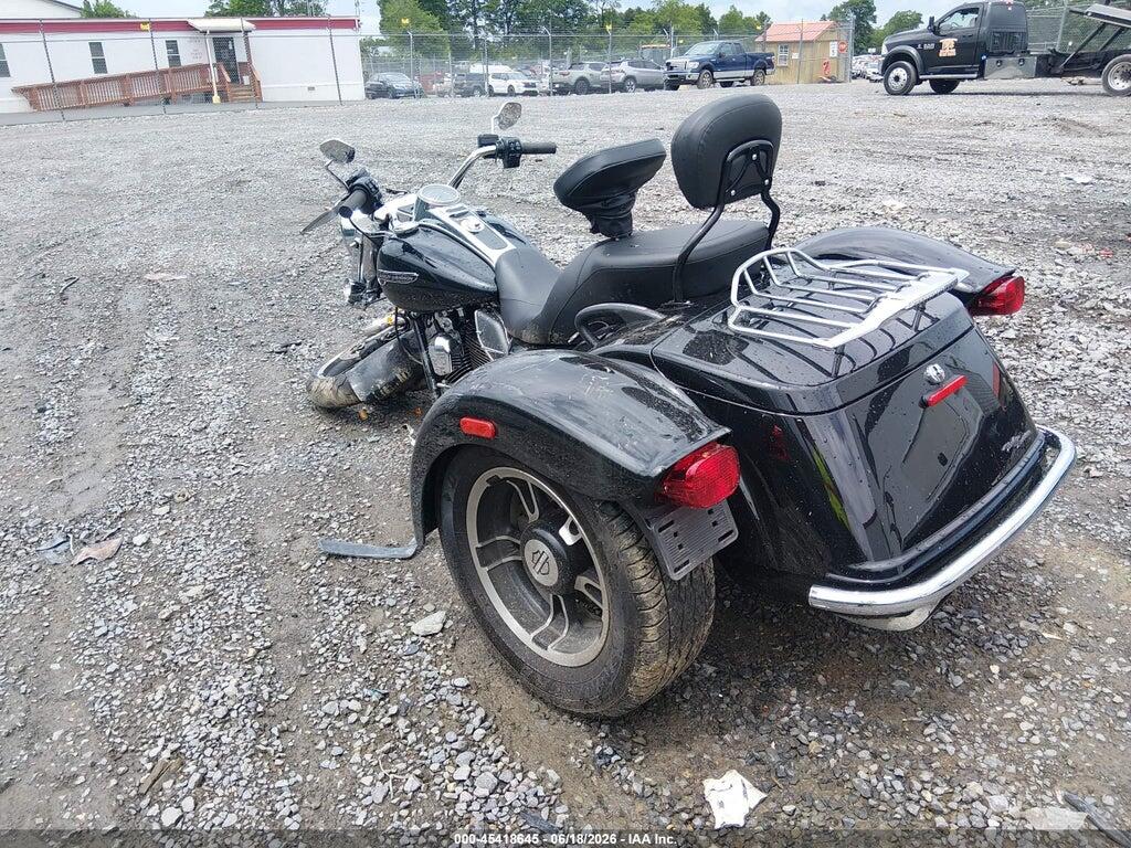 1HD1MCM10FB856701 2015 HARLEY-DAVIDSON FLRT photo no. 3