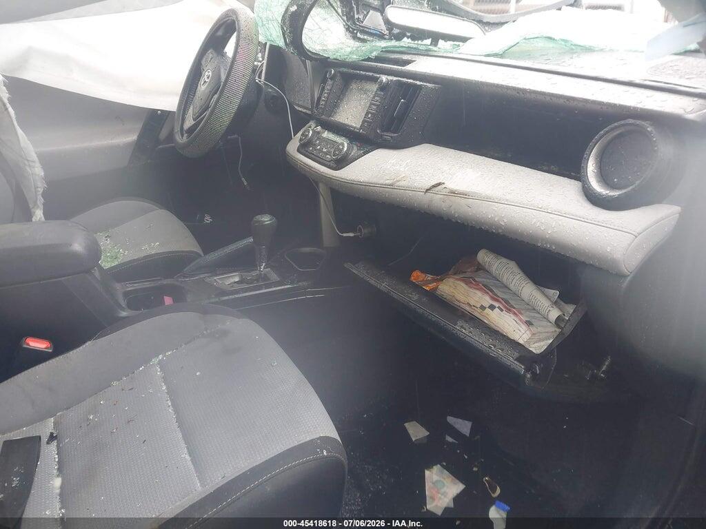 JTMWFREV1JD123253 2018 TOYOTA RAV4 photo no. 5