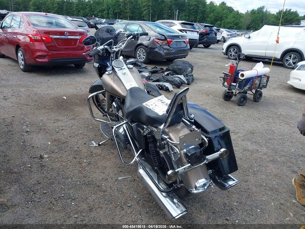 1HD1FRW145Y663053 2005 HARLEY-DAVIDSON FLHRCI photo no. 3