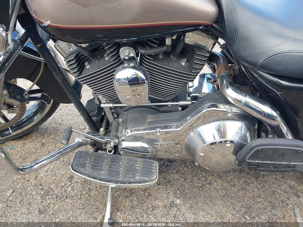 1HD1FRW145Y663053 2005 HARLEY-DAVIDSON FLHRCI photo no. 9