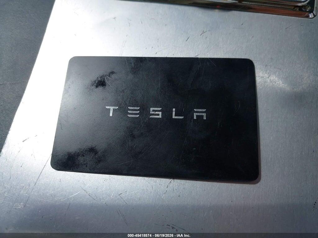 7SAYGDEE2RF186989 2024 TESLA MODEL Y photo no. 11