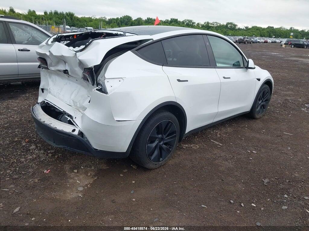 7SAYGDEE2RF186989 2024 TESLA MODEL Y photo no. 4