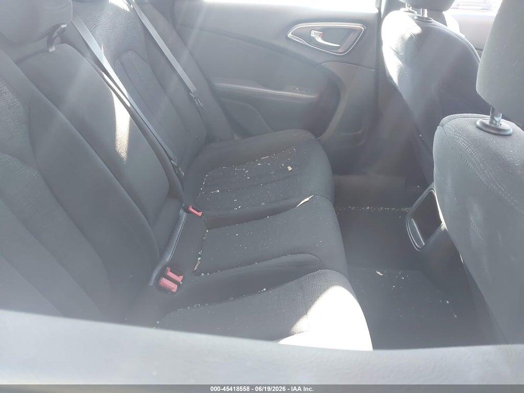 1C3CCCAB7FN585908 2015 CHRYSLER 200 photo no. 8