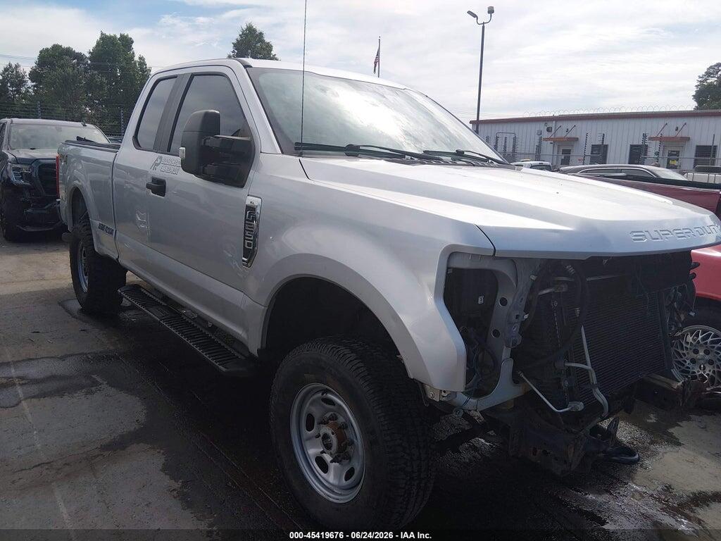 1FT7X2B62JEC73324 2018 FORD F-250 photo no. 1
