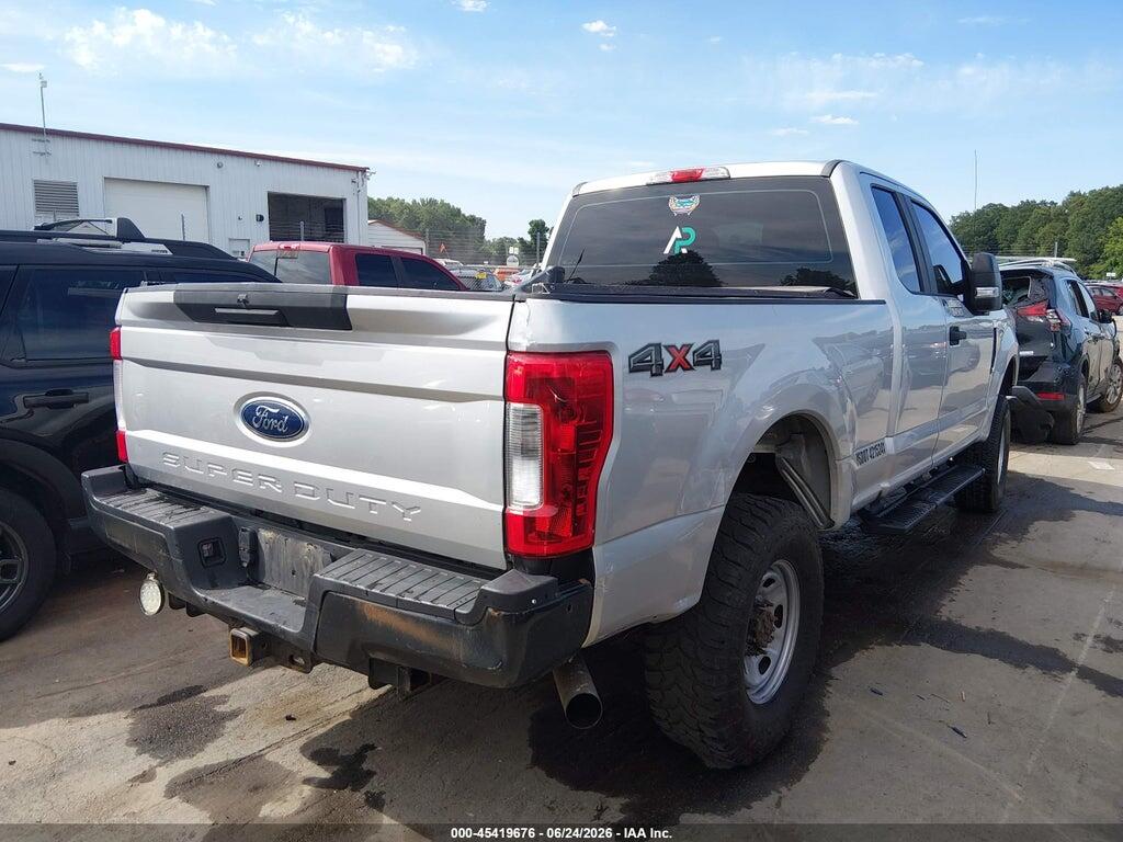 1FT7X2B62JEC73324 2018 FORD F-250 photo no. 4
