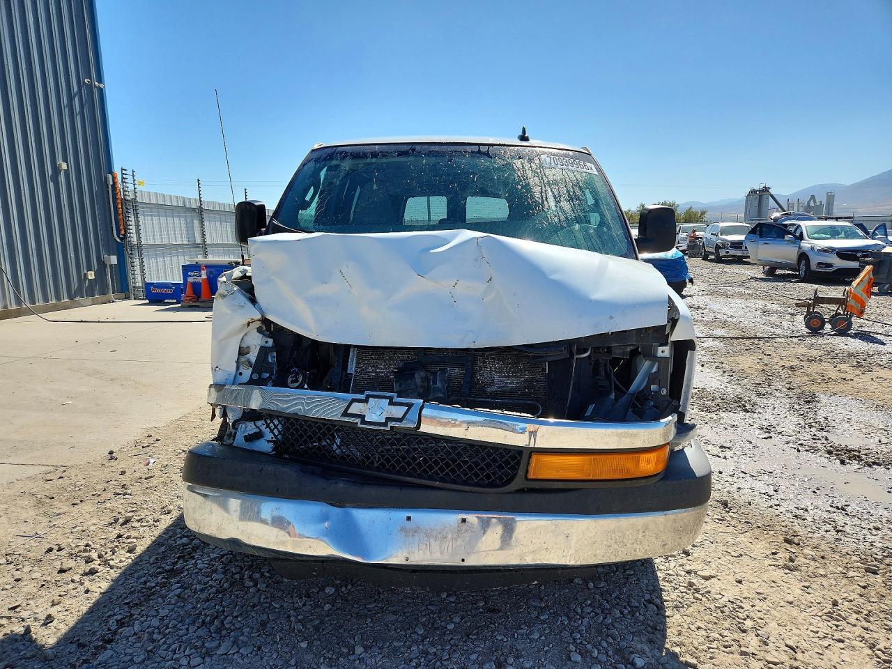 2016 CHEVROLET EXPRESS G3500 LT — Фото 5 из 12