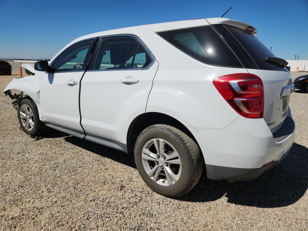 2017 CHEVROLET EQUINOX LS — Фото 2 из 14