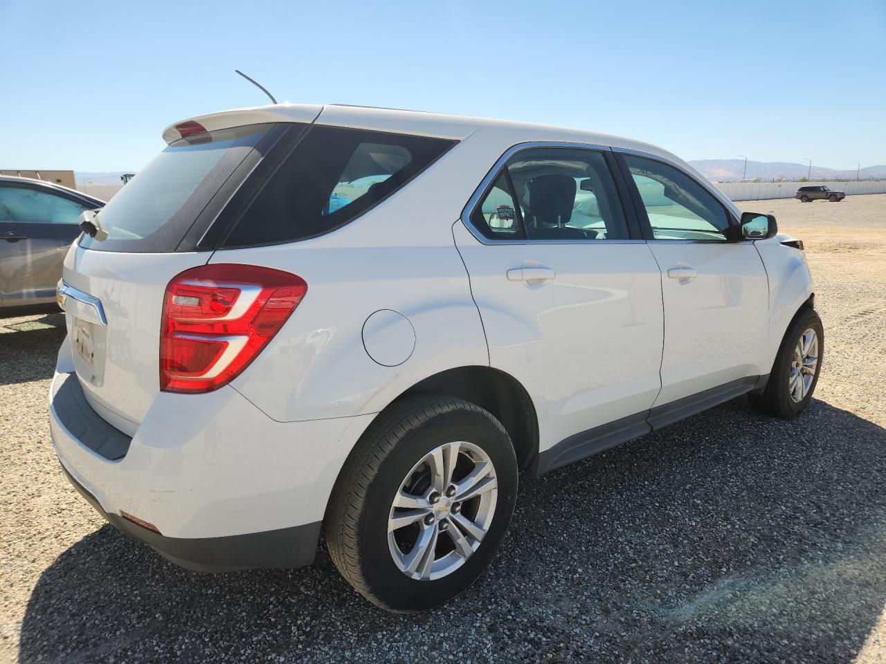 2017 CHEVROLET EQUINOX LS — Фото 3 из 14
