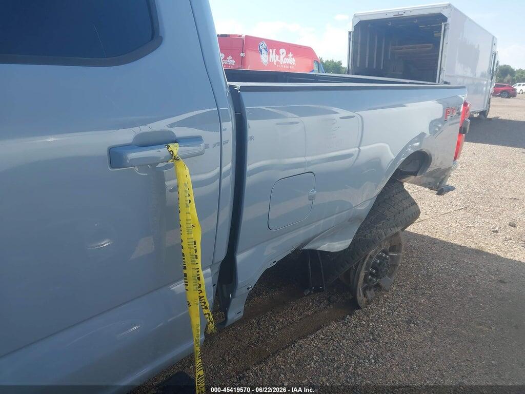 1FT8W2BT8REE75898 2024 FORD F-250 photo no. 11