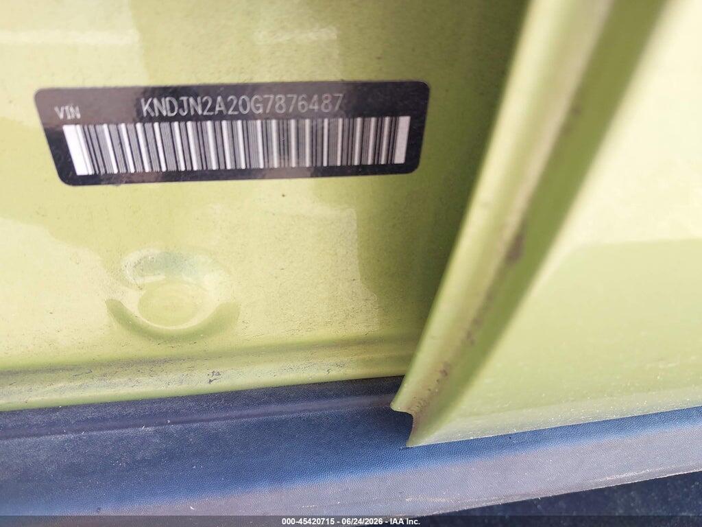 KNDJN2A20G7876487 2016 KIA SOUL photo no. 9