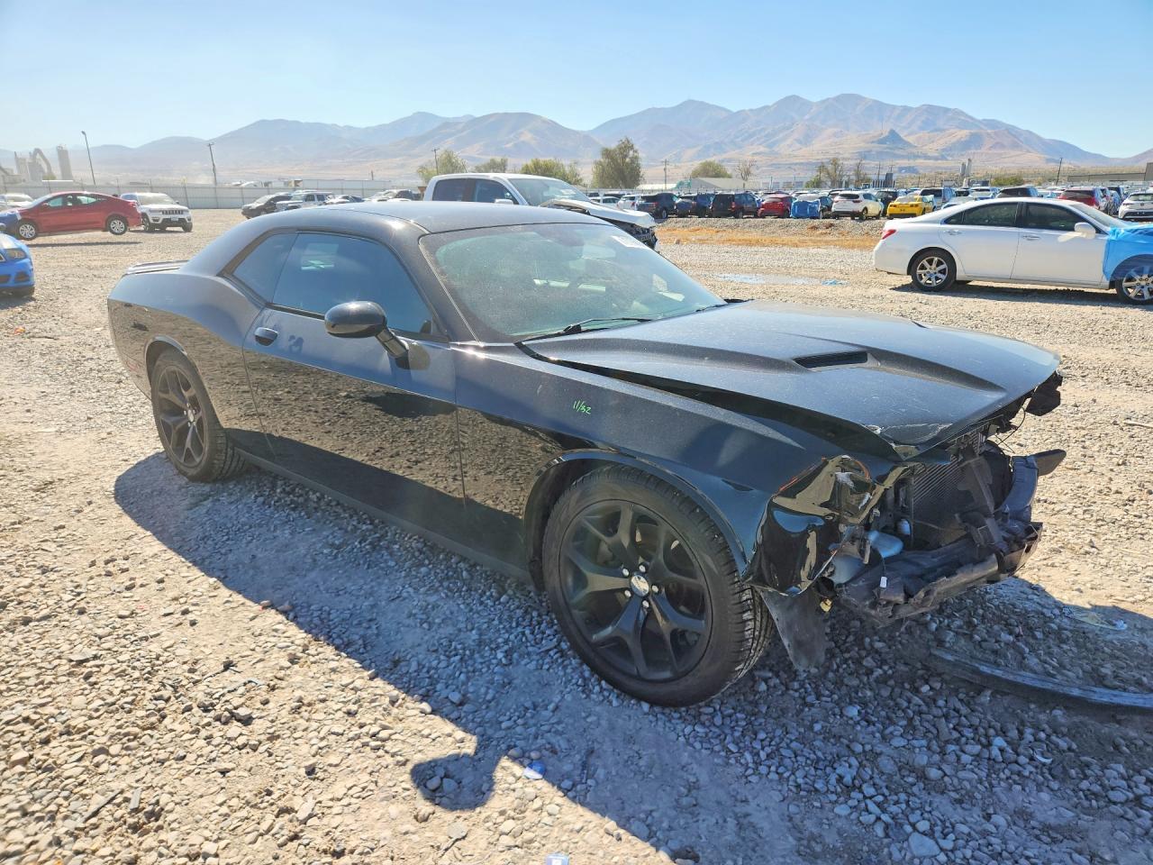 2015 DODGE CHALLENGER SXT PLUS — Фото 4 из 13