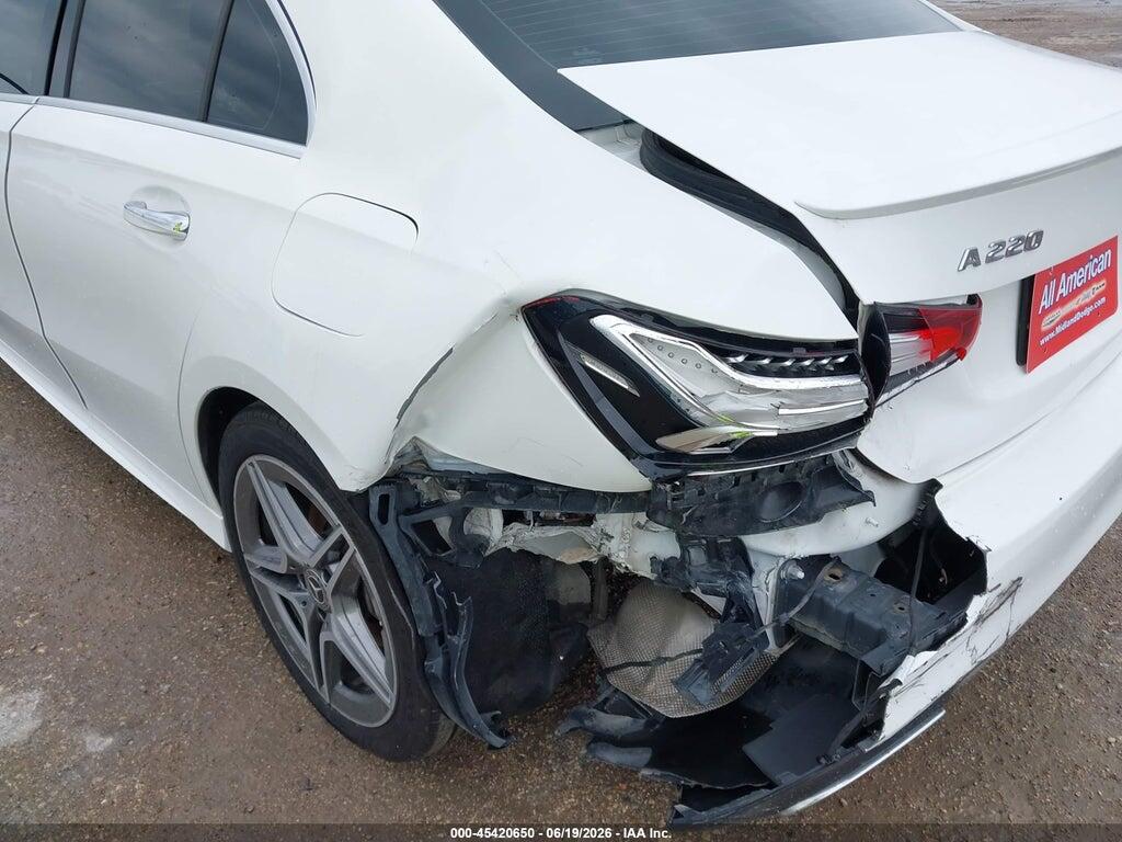 WDD3G4EB5KW017831 2019 MERCEDES-BENZ A 220 photo no. 6