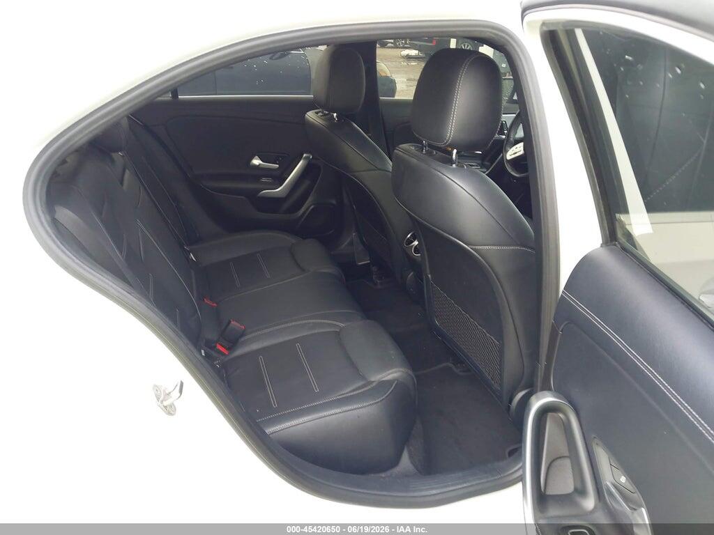 WDD3G4EB5KW017831 2019 MERCEDES-BENZ A 220 photo no. 8