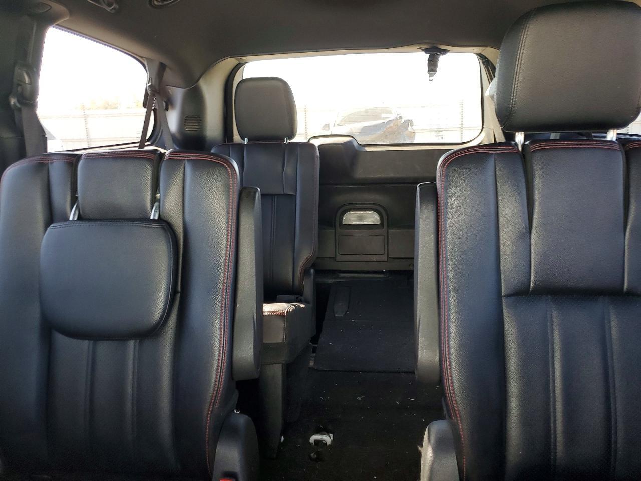 2018 DODGE GRAND CARAVAN GT — Фото 10 из 13