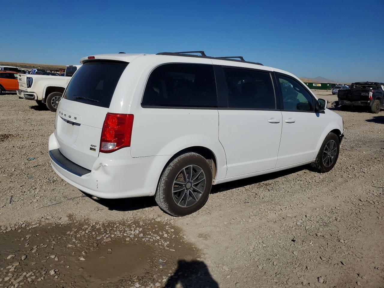 2018 DODGE GRAND CARAVAN GT — Фото 3 из 13