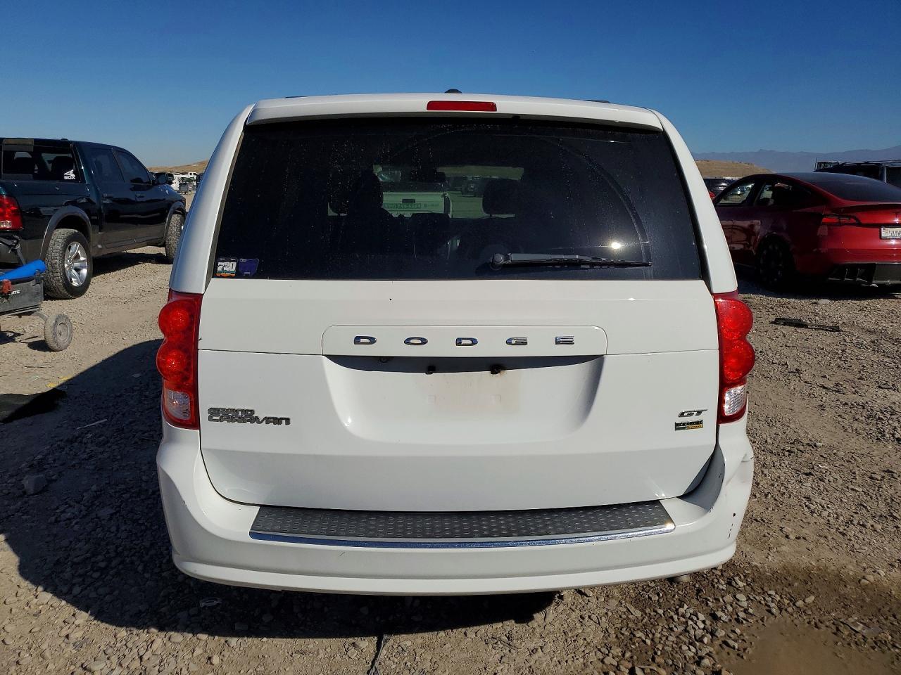 2018 DODGE GRAND CARAVAN GT — Фото 6 из 13