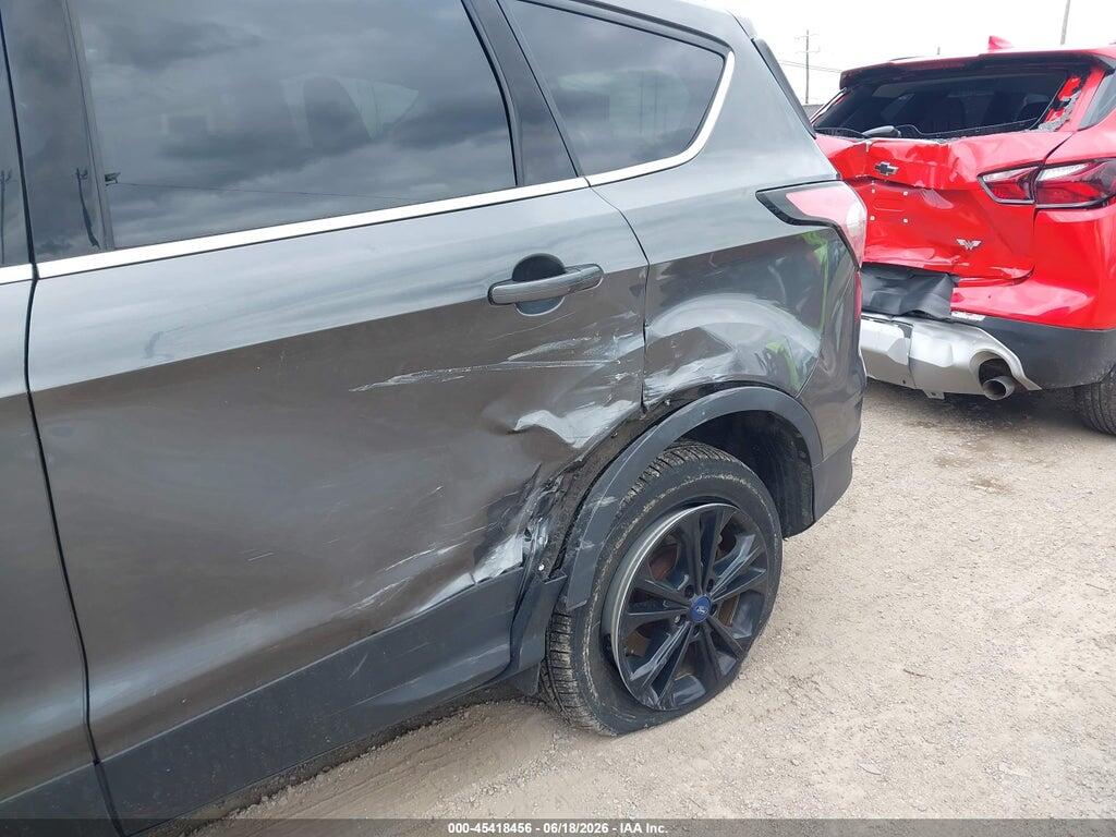 1FMCU9HD5JUB30861 2018 FORD ESCAPE photo no. 6