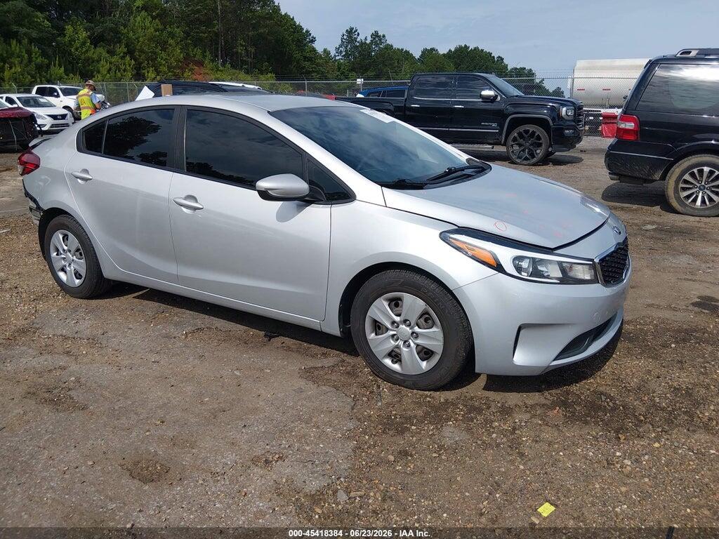3KPFK4A74JE276388 2018 KIA FORTE photo no. 1