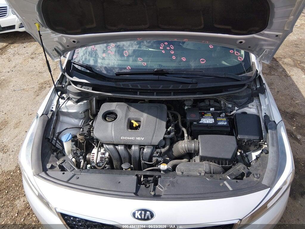 3KPFK4A74JE276388 2018 KIA FORTE photo no. 10