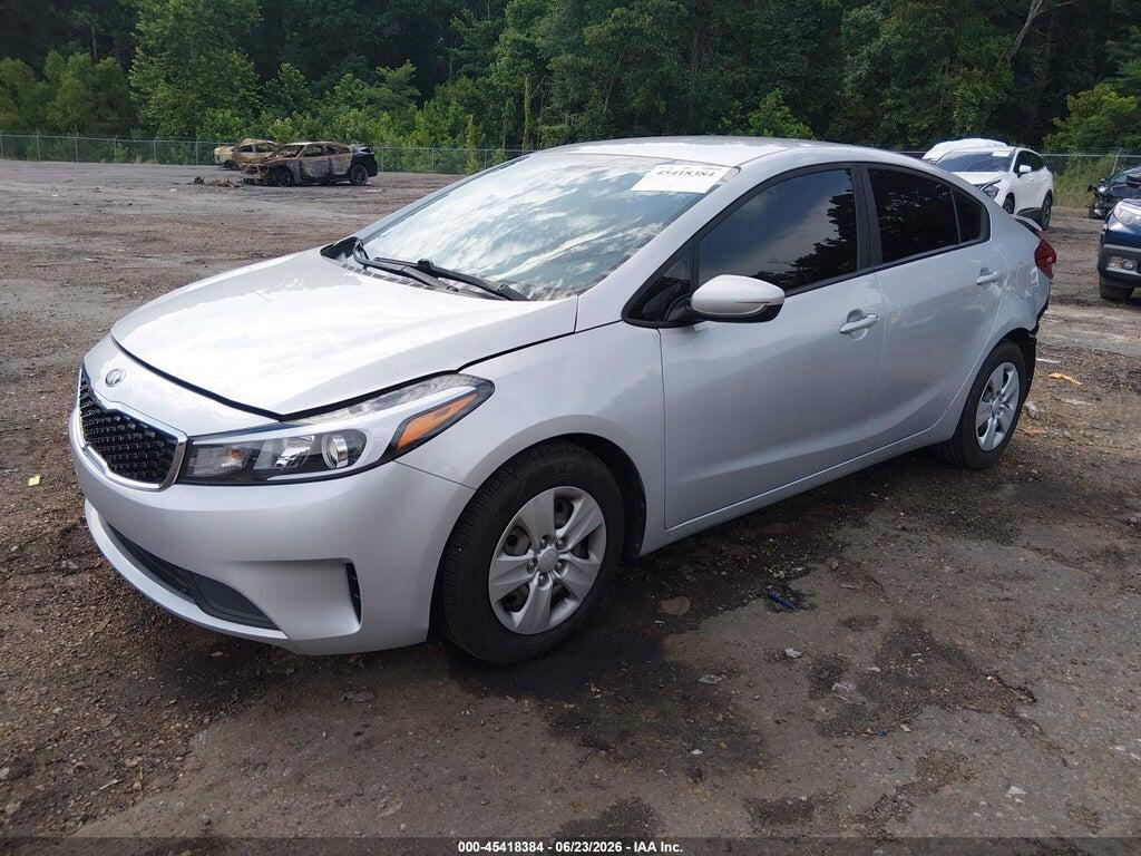 3KPFK4A74JE276388 2018 KIA FORTE photo no. 2