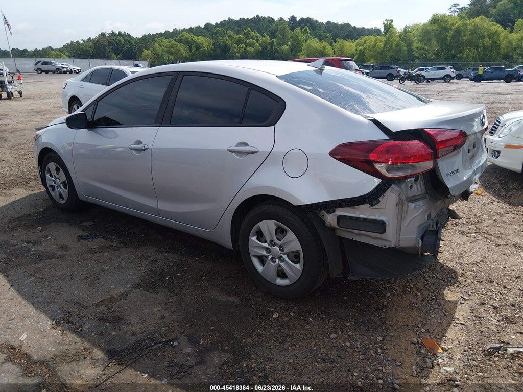 3KPFK4A74JE276388 2018 KIA FORTE photo no. 3